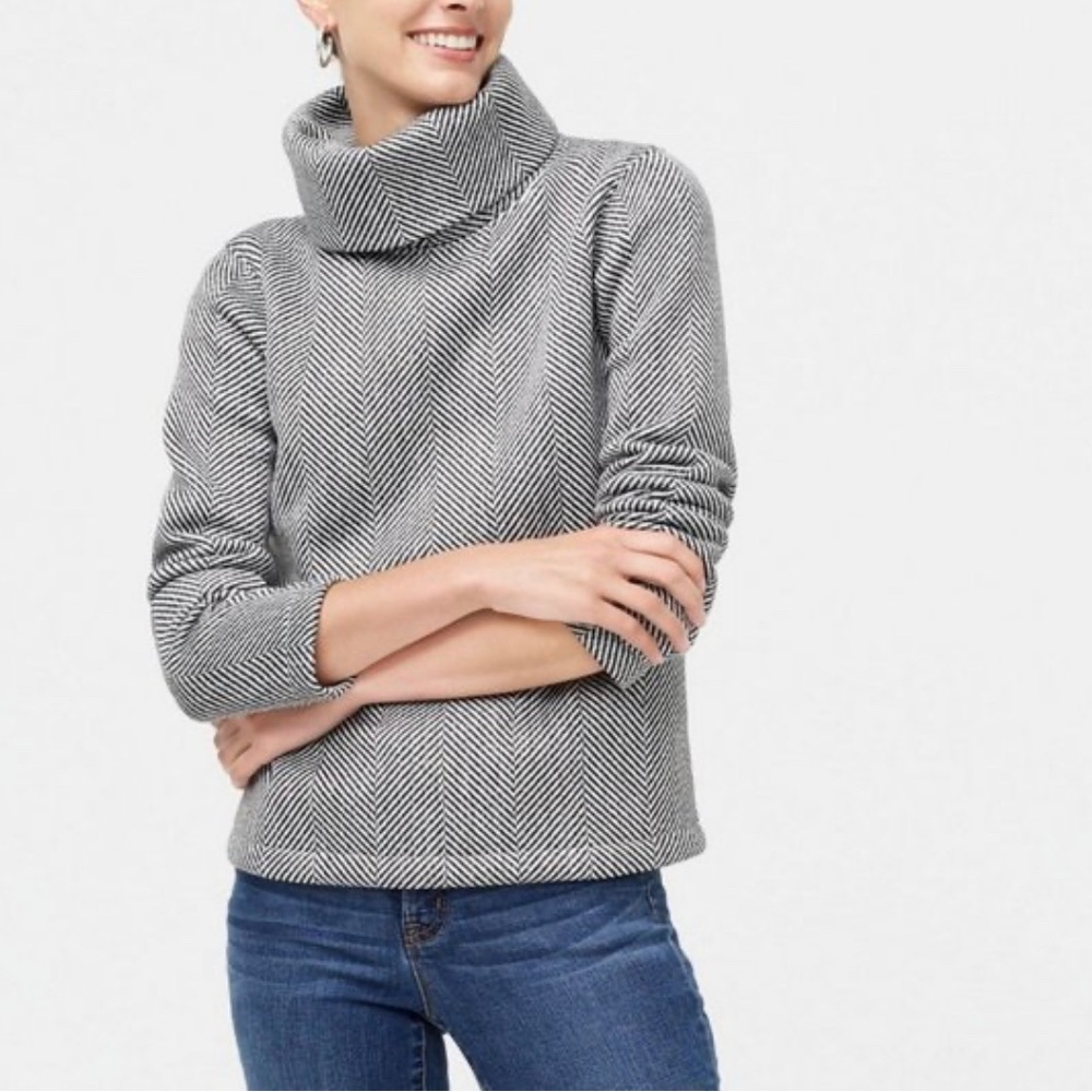 Jcrew - Long sleeve funnelneck pullover